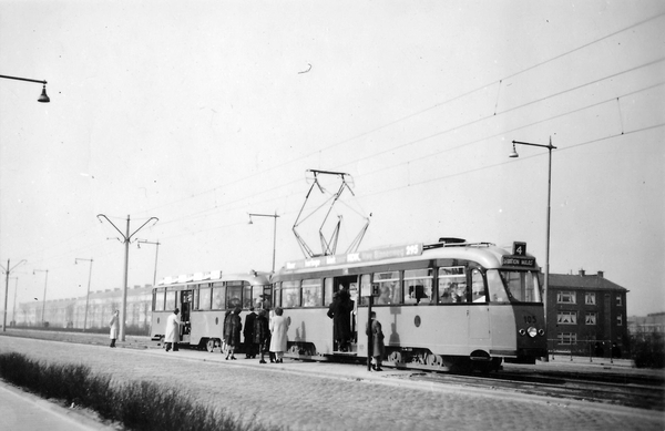 105, lijn 4, Schiedamseweg, 25-2-1951 (H. Selbeck)