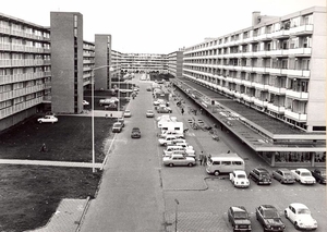 1972 De winkels van de Frederiklaan