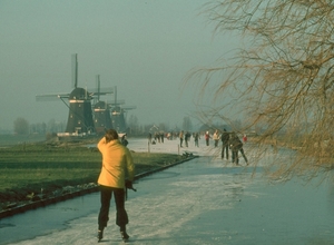 1985 - De 3 molens over ijs bereikbaar.
