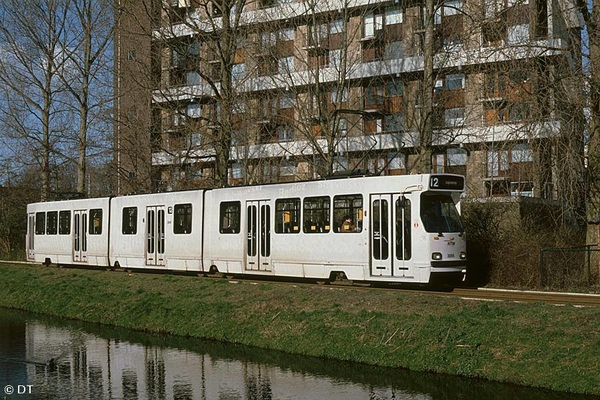 3095 in de eindlus van tramlijn 12 in Moerwijk. 04-03-95