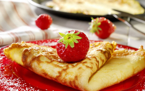 Pancakes_with_fresh_strawberries