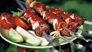 kebab-tomato-sauce-vegetables_645187795