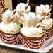 sweets-cupcakes_421934207