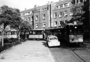 1385, lijn 10, Brederodestraat, 20-10-1957 (foto J. Oerlemans)