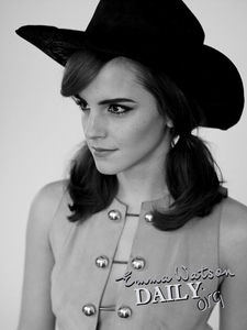Emma Watson - Nieuw Elle5