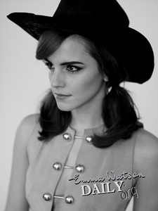 Emma Watson - Nieuw Elle6