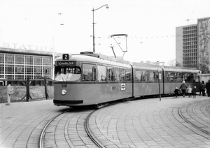 358, lijn 2, Stationsplein, 13-2-1965 (foto W.N.T. Jansen)