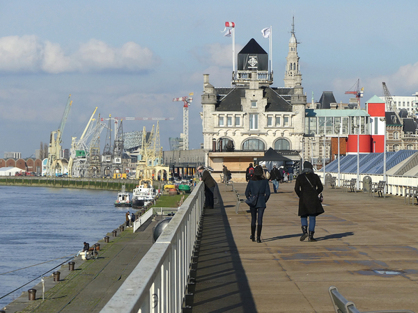 Antwerpen Noorderterras promenade en Schelde