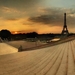Paris-wallpaper-with-the-Eiffel-tower-in-the-background