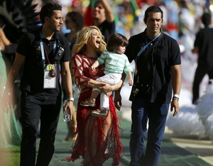 Shakira_At_FIFA_World_Cup_Closing_Ceremony_July_13_2014_007