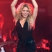 Shakira_at_the_T-Mobil_public_promo_concert_in_Bryant_Park__NYC_0