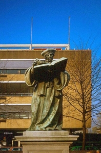 Erasmus Grotekerkplein 4-11-1983.