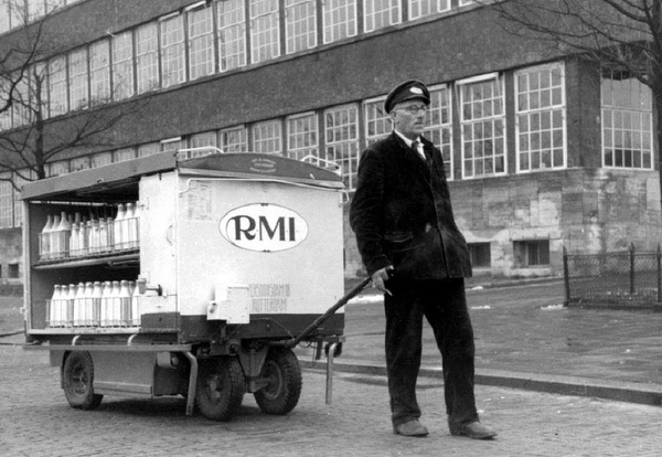 RMI Melkboer Unilever gebouw 1948. Rotterdam