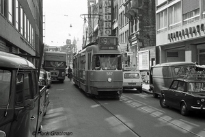 In 1970 was het een heel gedrang in de Amstelstraat met trams,