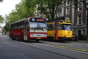 Tijdens de Amsterdamse Dag Buslijn 4o en Tramlijn 20