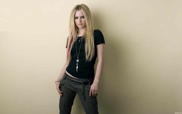 h500-avril-lavigne-1920x1200-34058