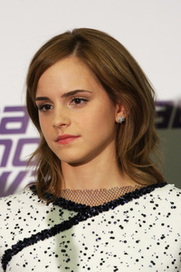 Emma+Watson+National+Movie+Awards+2010+Winners+_xsOClh8xDul