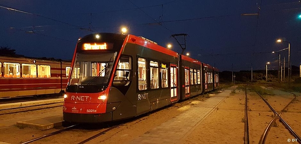 Een avonddienst op HTM-tramlijn 9    (19 juli 2017)