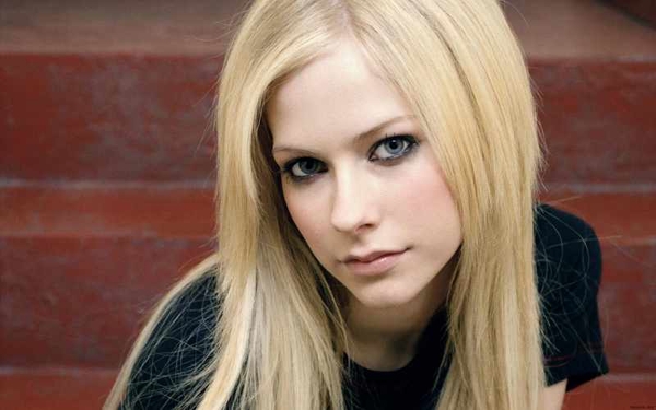 h500-avril-lavigne-1920x1200-39146