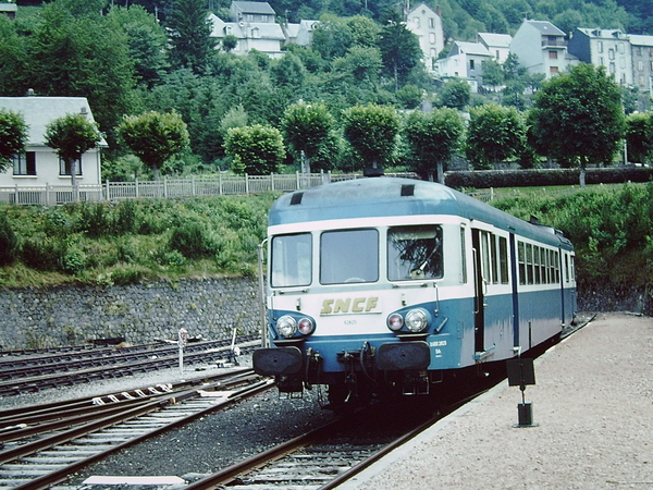 SNCF X 2825 Montlucon