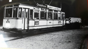 1979.. railslijpwagen 805 tijdens de nacht aan eindpunt Zwarte pa