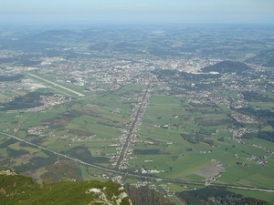 1  Salzburg  _luchtzicht met vliegveld