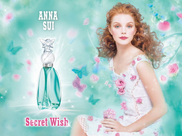 Anna_Sui_Fashion,_Perfumes_and_Cosmetics