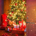 schonen-weihnachtsbaum-wallpaper-mit-weihnachtskugeln-und-brennen