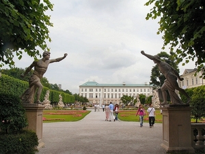 3  Schloss  Mirabell  _tuinen 2