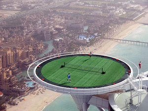 Dubai,_Burj_Al_Arab_-_highest_tennis_court