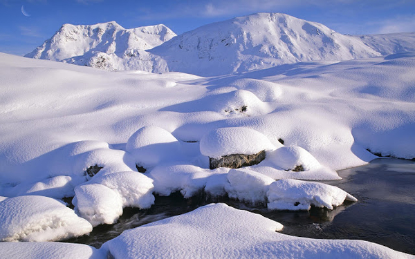hd-winter-achtergrond-met-sneeuw-wallpaper-foto