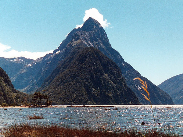 New_Zealand_Mitre_Peak