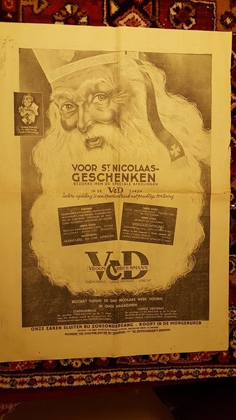 Een pagina grote advertentie van de St. Nicolaasverkoop in de fil