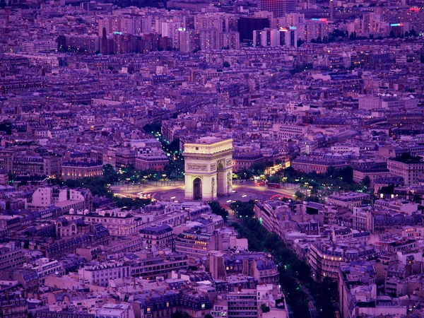Arc_De_Triomphe_-_Paris,_France