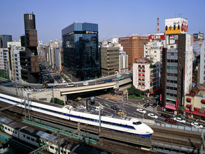 Bullet_Train_-_Ginza_District,_Tokyo,_Japan