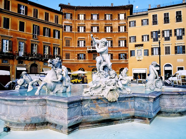 Fountain_of_Neptune_is_a_fountain_in_Florence_Italy