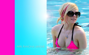 Avril_Lavigne_-_Sexy_Wallpapers_051