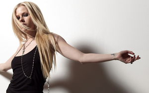 Avril_Lavigne_-_Sexy_Wallpapers_081