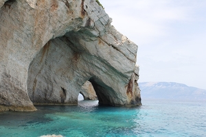 cave-on-the-water-2693637_960_720