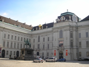 1f Hofburg   _Josefsplatz, Augustinertrakt, Hofbiobliothek, Reite