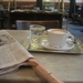 2f Kaffeehaus  _gewoonte van dagbladen te lezen