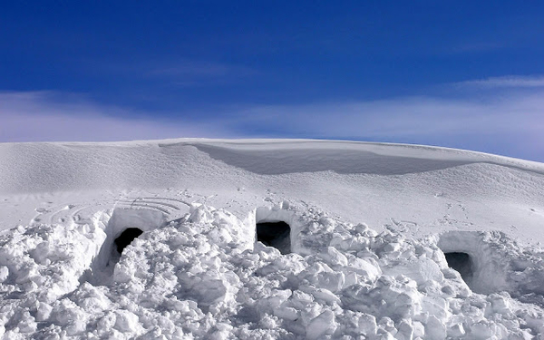 hd-winter-achtergrond-met-sneeuwhutten-wallpaper-foto
