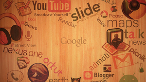 houten-google-wallpaper-met-namen-van-de-diensten-van-google