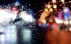 foto-met-regen-op-de-ramen-in-de-avond-hd-regen-wallpaper