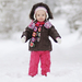 hd-winter-achtergrond-met-een-kind-buiten-in-de-sneeuw-hd-kindere
