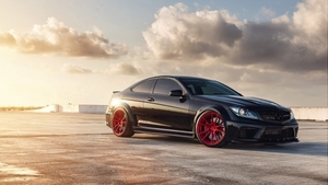 mercedes-benz-c63-amg_376533420