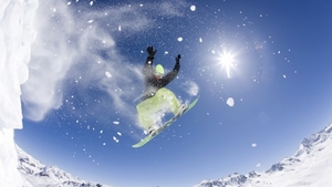 snowboarding_662860535