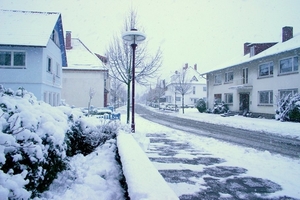 114838__winter-snow-street-city-winter-snowy-street_p