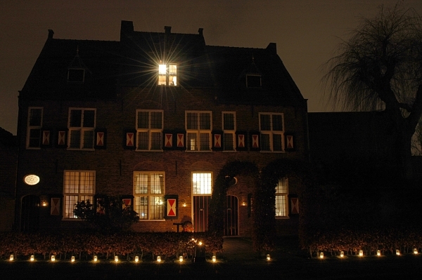 Begijnhof by night