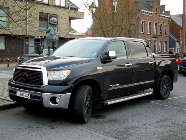 DSCN4336_Toyota-Tundra-pickup_Urbanus_5700cc-V8-4x4